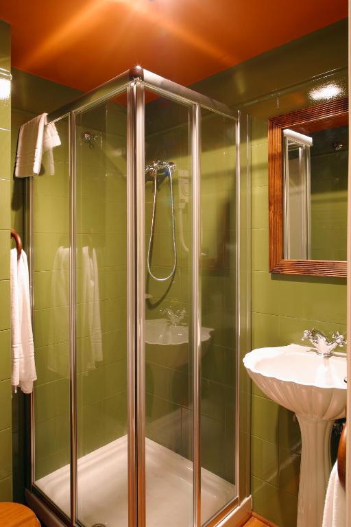 Hotel Avenida Real Villaviciosa (Asturias) Quarto foto